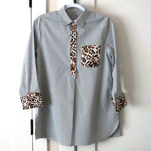 NWT $99 CHICO'S No-Iron All-Seasons Striped Animal Print Pullover Shirt 0 Small